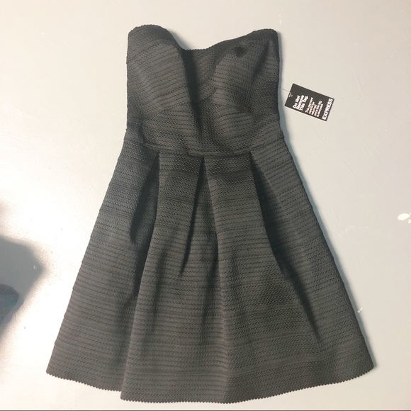 Express strapless dress! NWT - Picture 2 of 5